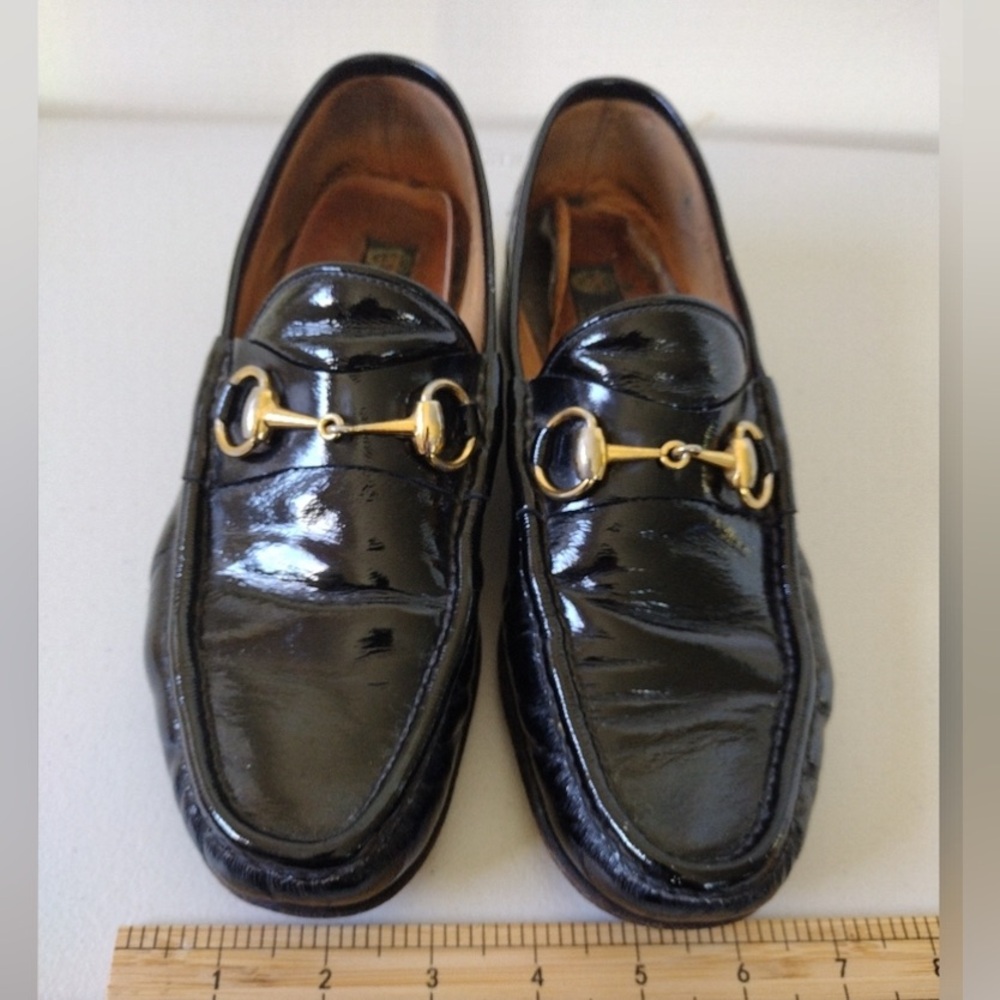 Gucci authentic mens vintage horse bit loafers. SIZE 41.5